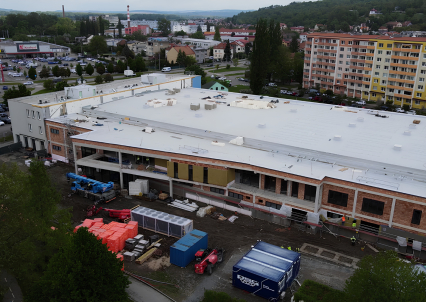VIDEO: Betonáž ledové plochy zimního stadionu v Uherském Hradišti